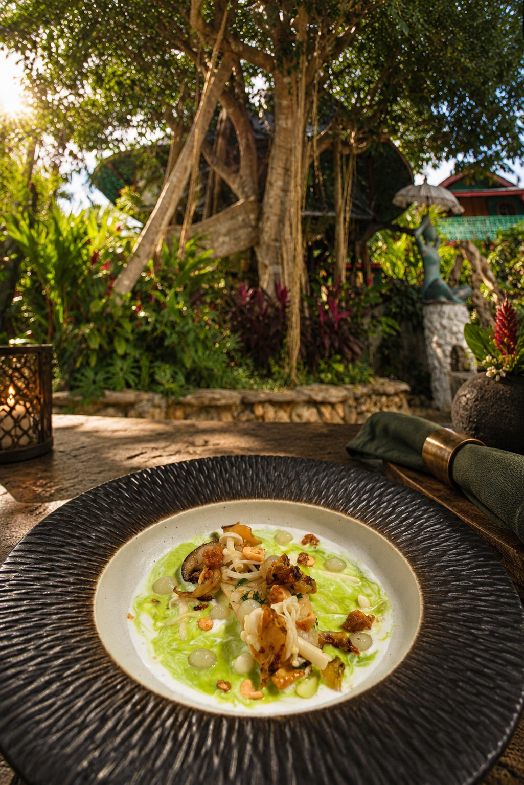 A chapter of the Journey of Eywa served in the garden, the great tree behind